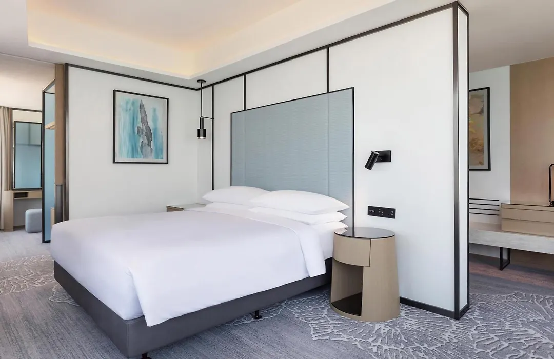 Four Points By Sheraton Hong Kong, Tung Chung-1